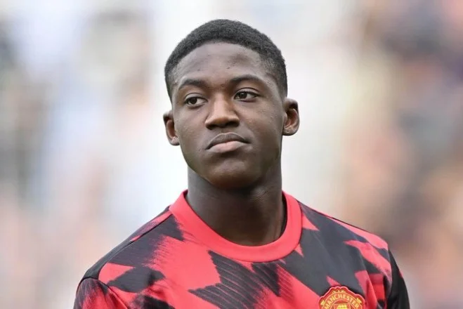 Kobbie Mainoo Submits Official Transfer Request to Leave Manchester United